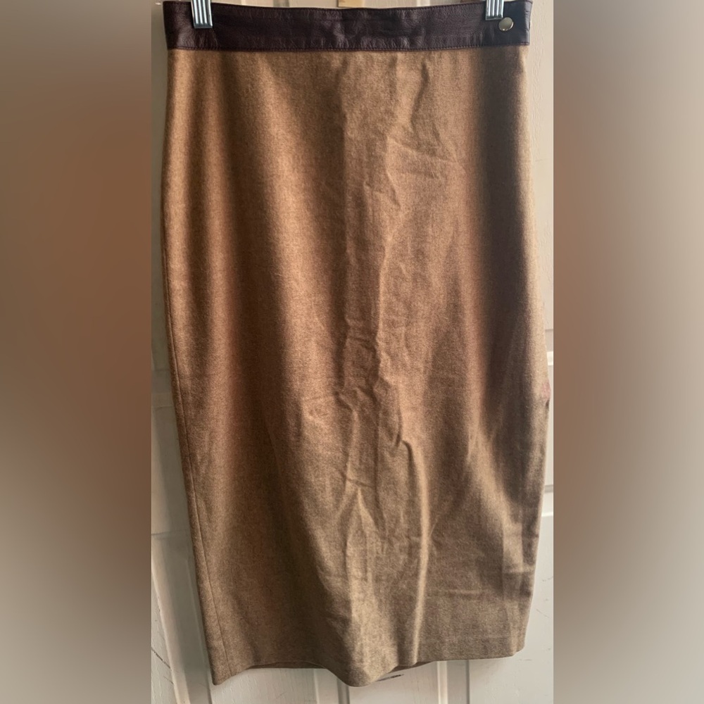 Dolce & Gabbana Pencil Skirt